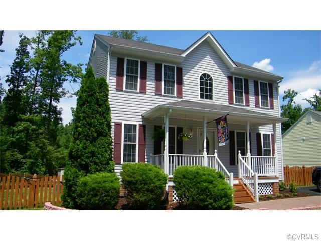 Beautiful Vinyl Sided Home on Private Cul-de-sac B