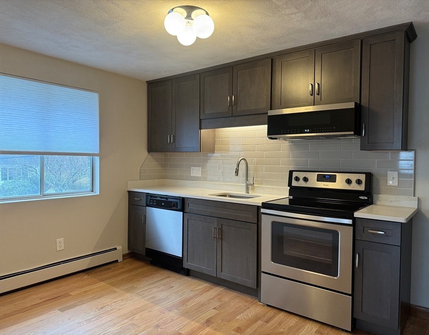 34 John St unit 5, Waltham, MA 02453 - photo 1