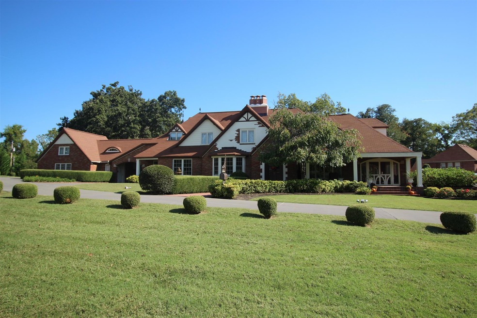 705 W College St, Dickson, TN 37055 - photo 1