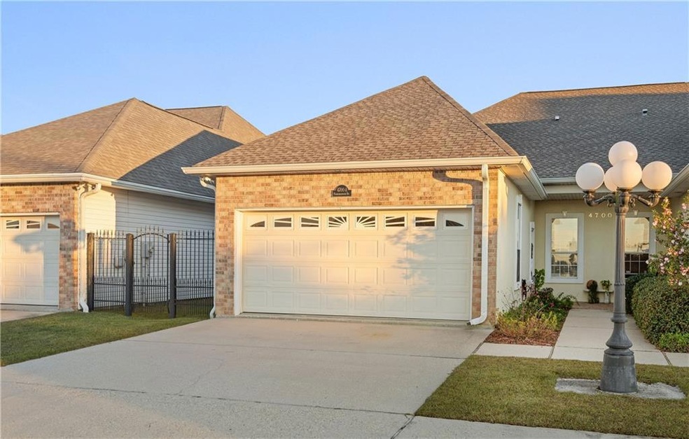 Welcome to 4700 Pontchartrain Dr. Unit A, a 2 bedr