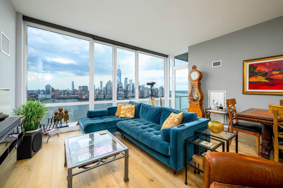 Crystal Point unit 3903, Jersey City, NJ 07302 - photo 1