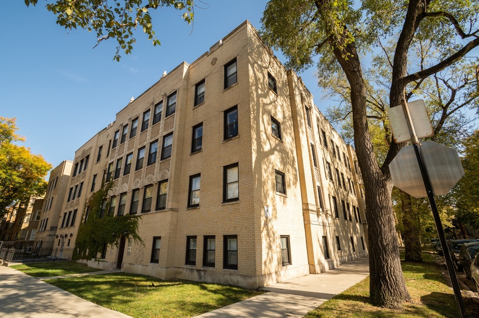 6101 N Washtenaw Ave unit A2, Chicago, IL 60659 - photo 1