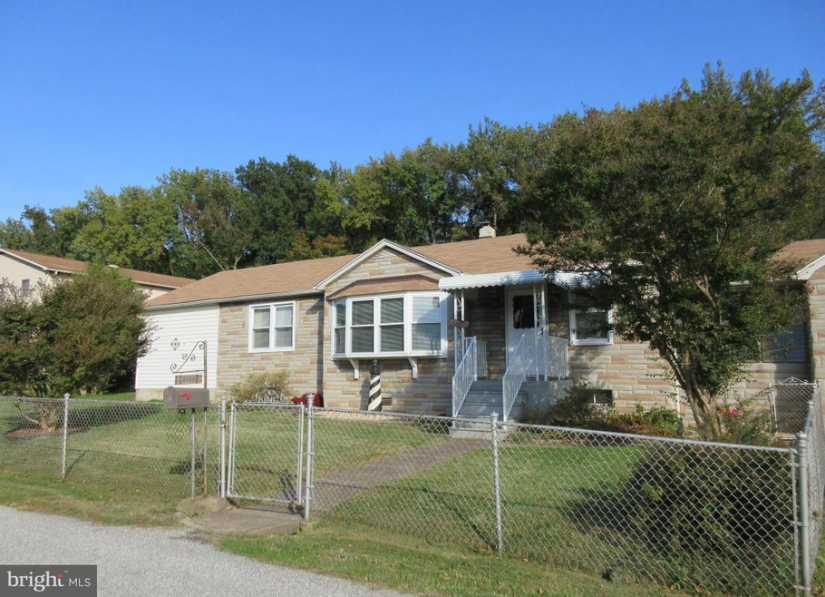 2513 Lakeview Ave, Sparrows Point, MD 21219 - photo 1