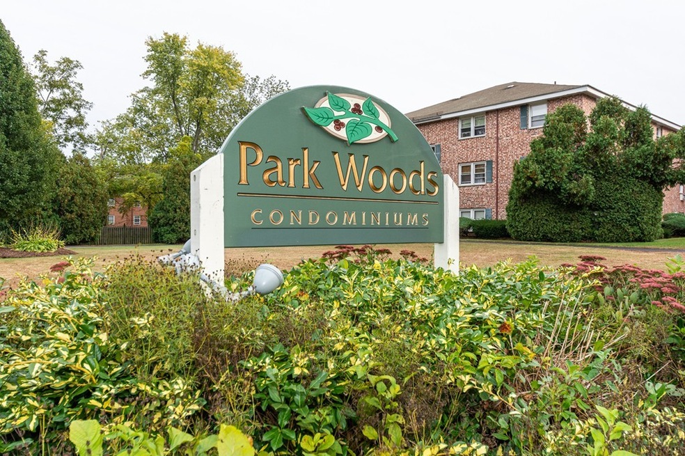 136 Tyngsboro Rd unit 12, North Chelmsford, MA 01863 - photo 1