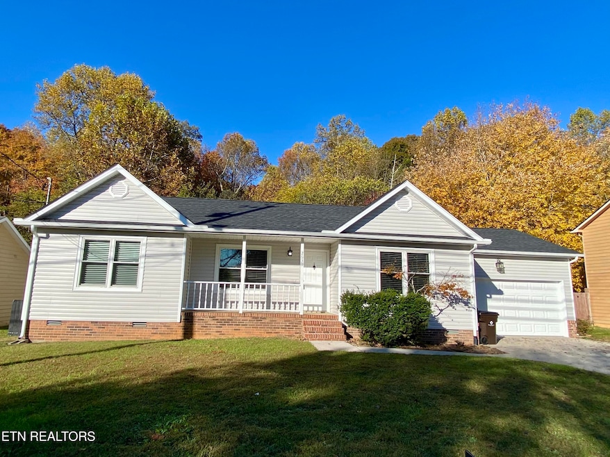 2631 Crestpark Rd unit 1, Knoxville, TN 37912 - photo 1