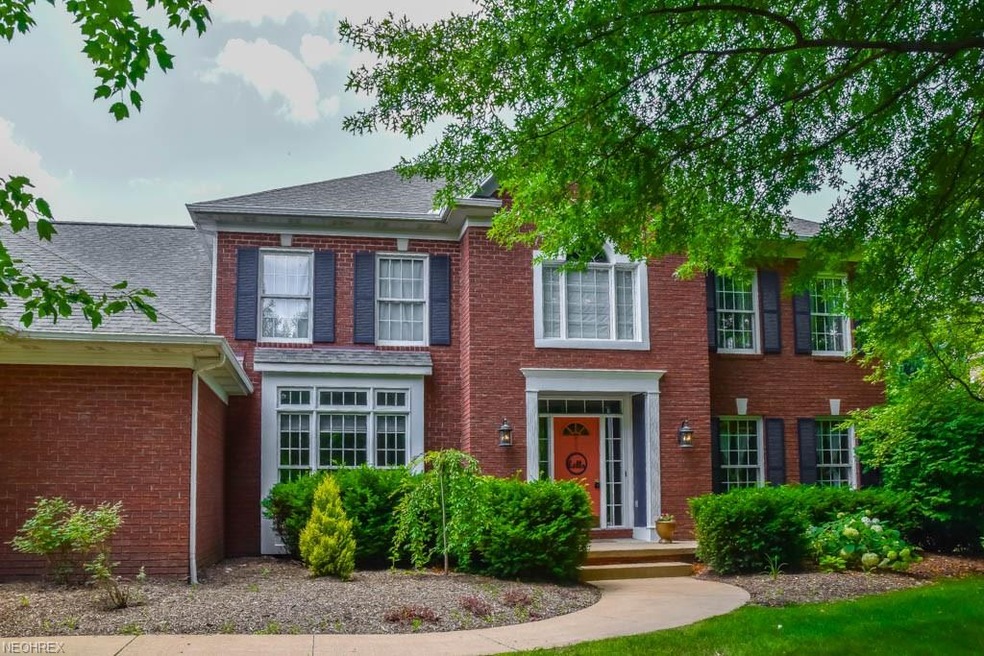 Stunning 5 bedroom, 3.5 bath brick colonial in Nob