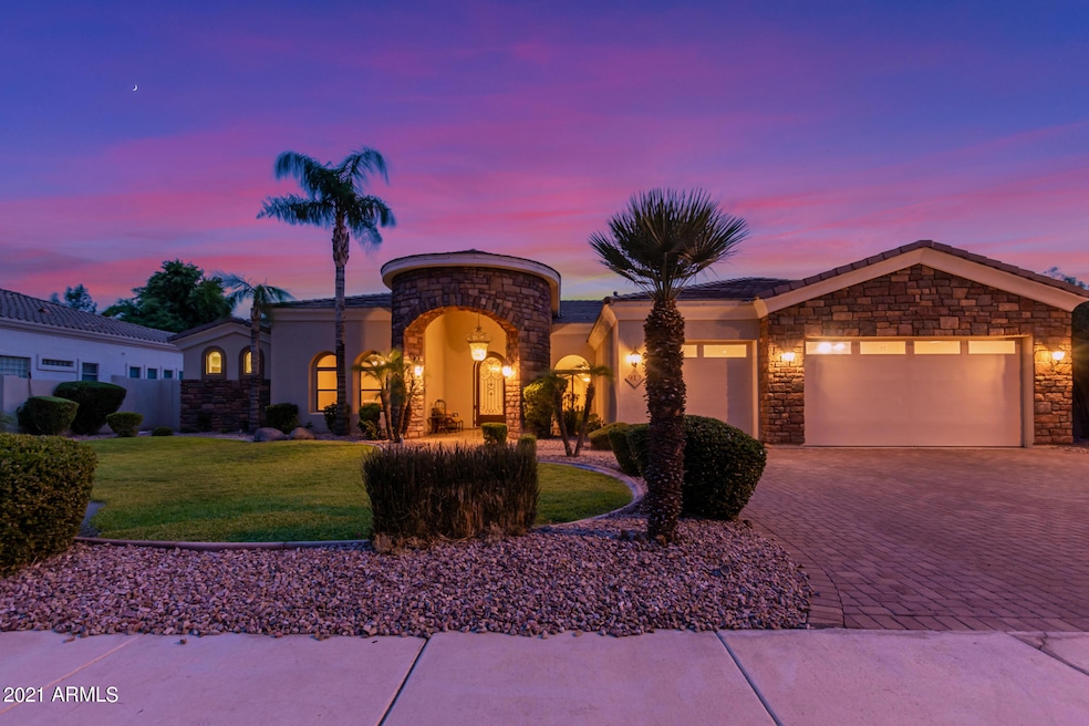 913 E Coconino Place, Chandler, AZ 85249 - photo 1