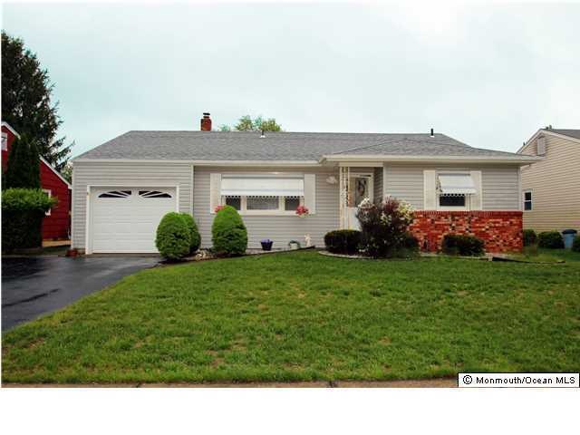 4 Fairfield Rd, Toms River, NJ 08757 - photo 1