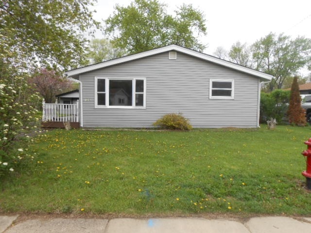 1240 Navajo Dr, Carpentersville, IL 60110 - photo 1