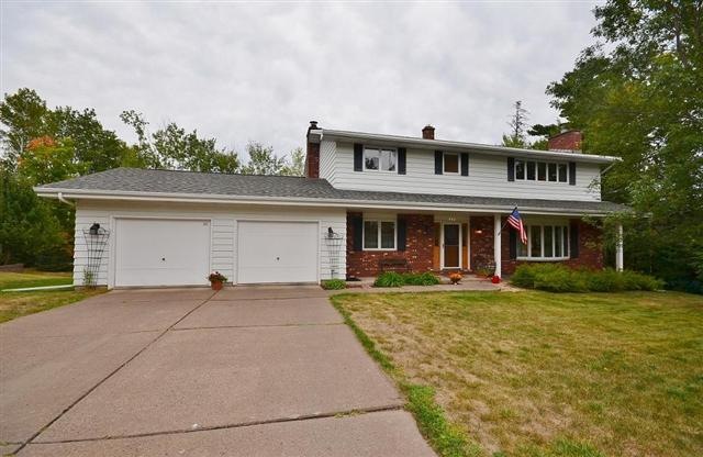 726 Ridgewood Rd, Duluth, MN 55804 - photo 1