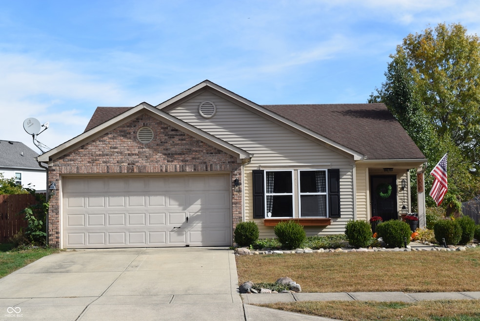 2029 Meadowlark Ln, Brownsburg, IN 46112 - photo 1