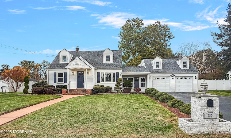 For Sale $729,900 • Co-Listing Agent