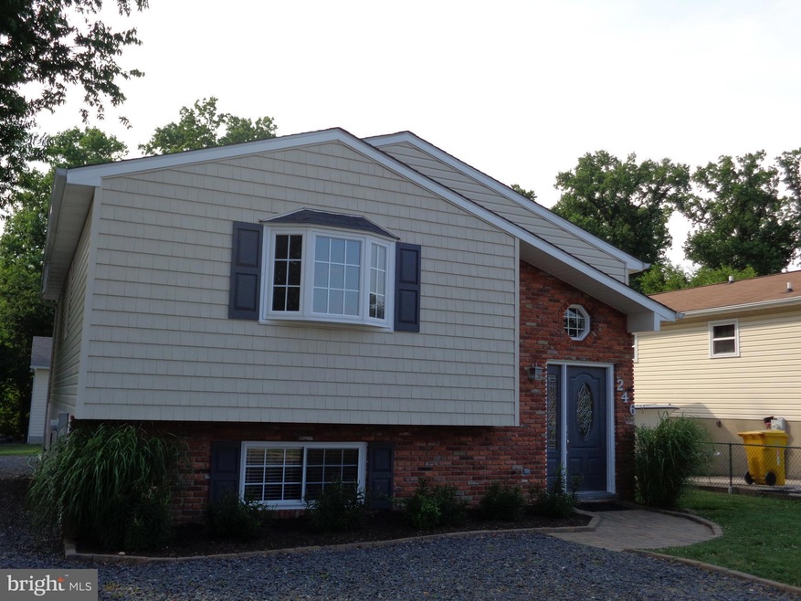 246 Arundel Rd, Pasadena, MD 21122 - photo 1