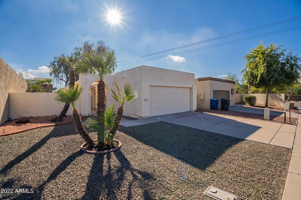 1859 W El Monte Place, Chandler, AZ 85224 - photo 1