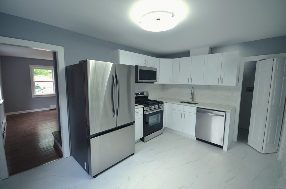 171 Wake St unit 177, Bridgeport, CT 06610 - photo 1