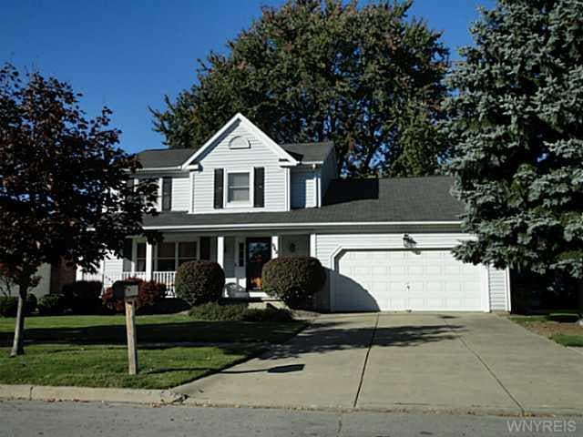 842 Thomas Fox Dr W, North Tonawanda, NY 14120 - photo 1