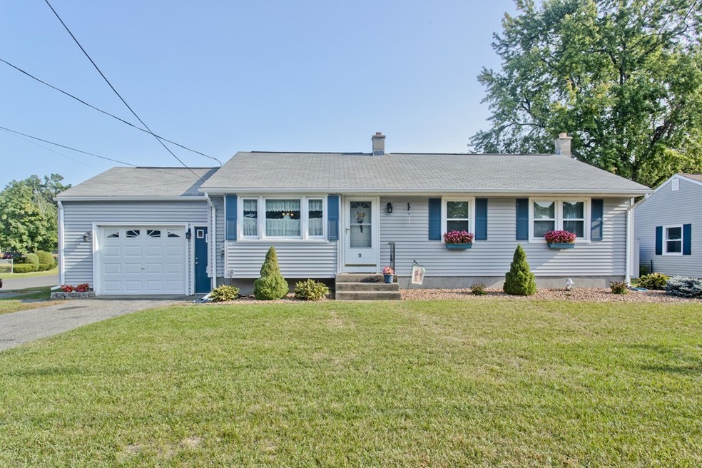 78 Mccarthy Ave, Chicopee, MA 01020 - photo 1