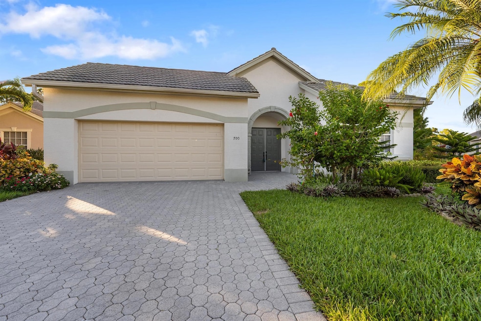 700 SW Great Exuma Cove, Port Saint Lucie, FL 34986 - photo 1