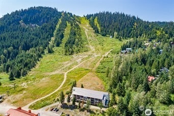 223 Hyak Dr E unit 637, Snoqualmie Pass, WA 98068 - photo 1