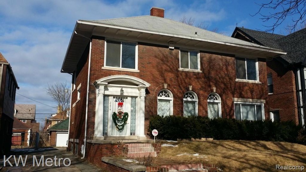 2274 W Boston Blvd, Detroit, MI 48206 - photo 1
