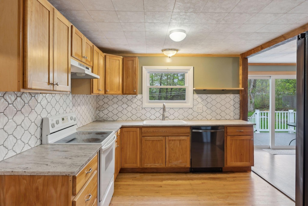 61 Westmore Ave, Biddeford, ME 04005 - photo 1