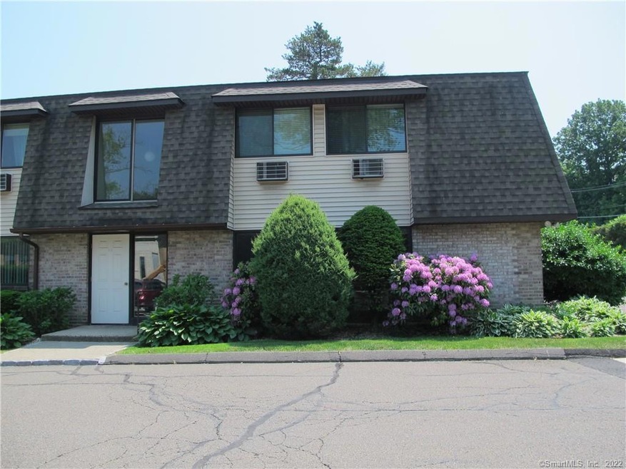 180 Colonial Rd unit C1, Stamford, CT 06906 - photo 1