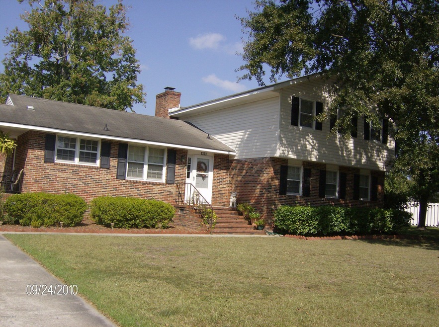 1303 Decatur Rd, Jacksonville, NC 28540 - photo 1