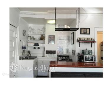 152 Montague St unit 4, Bklynhts, NY 11201 - photo 1