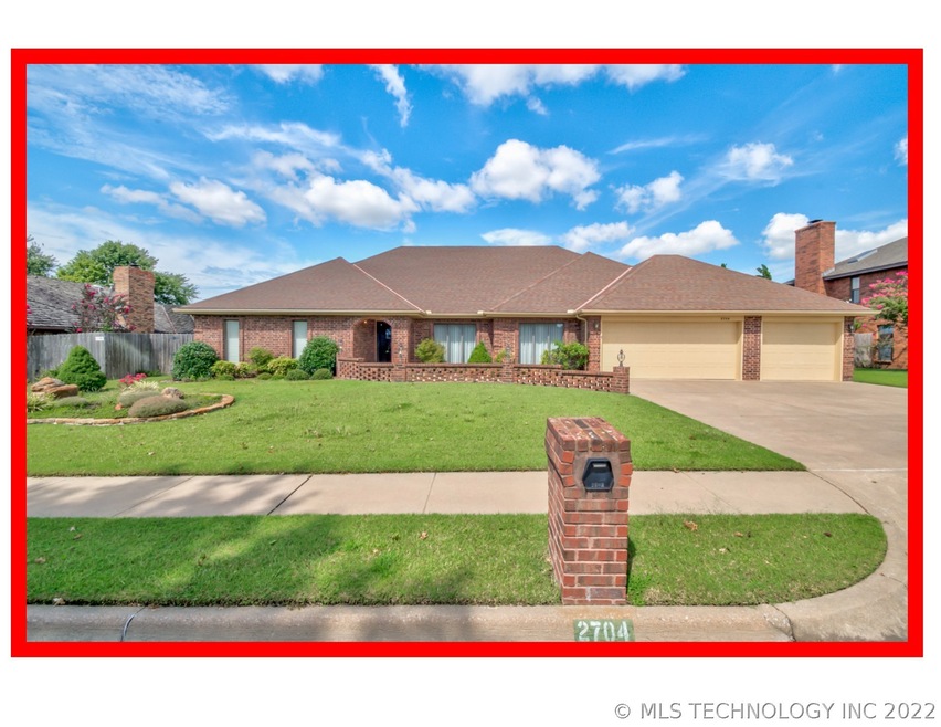 2704 Kensington Way, Bartlesville, OK 74006 - photo 1