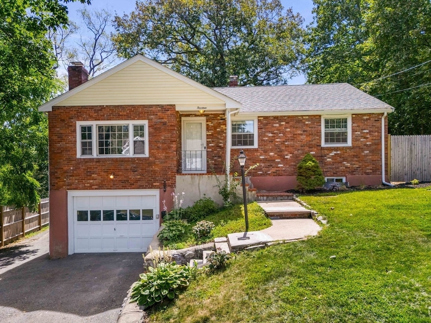 Pending $779,999 • Co-Listing Agent