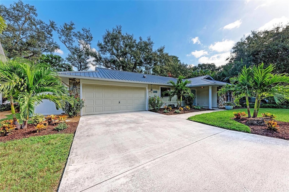 6910 Arbor Oaks Ct, Bradenton, FL 34209 - photo 1