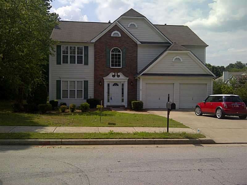 Exterior Front. Brick & Hardiplank!!