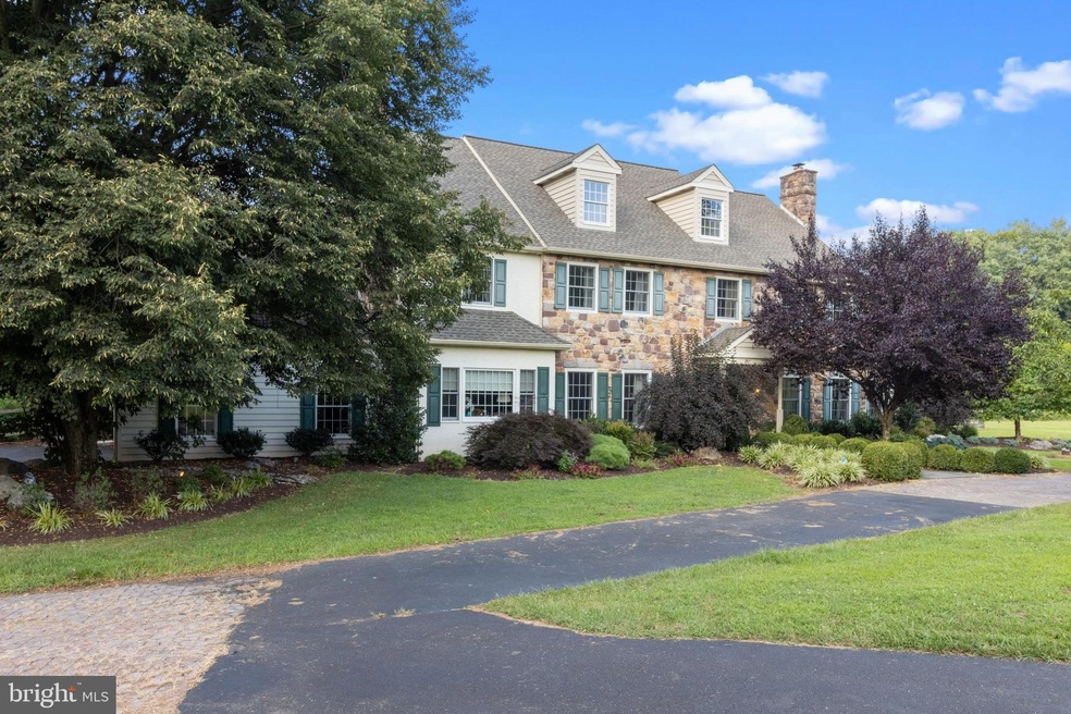 1285 Grenoble Rd, Warminster, PA 18974 - photo 1