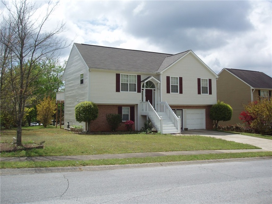 4400 Yellow Rose Dr, Austell, GA 30106 - photo 1