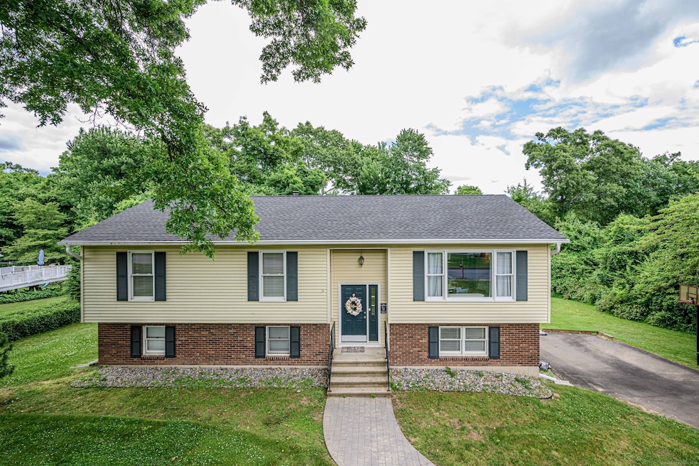 38 Clearview Dr, Wallingford, CT 06492 - photo 1