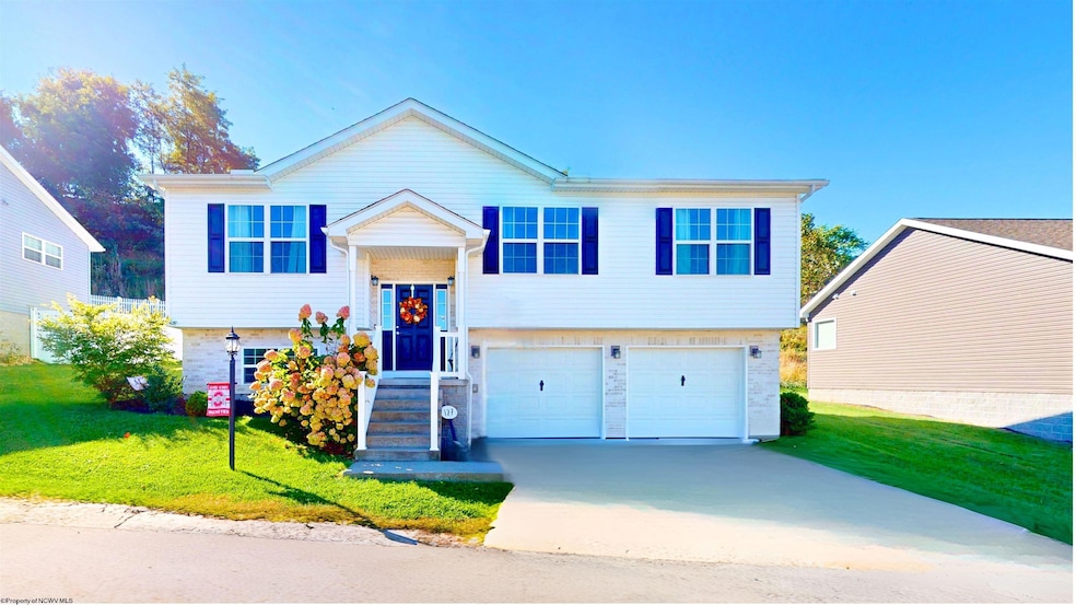 127 Landing Dr, Morgantown, WV 26508 - photo 1