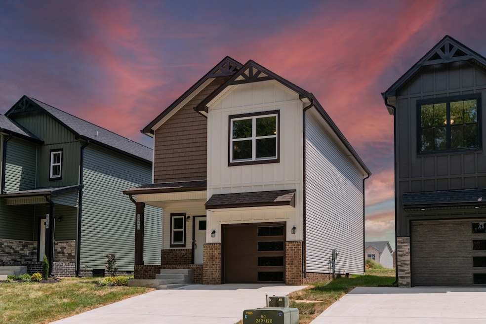 620 Southern Pass Run, Clarksville, TN 37043 - photo 1