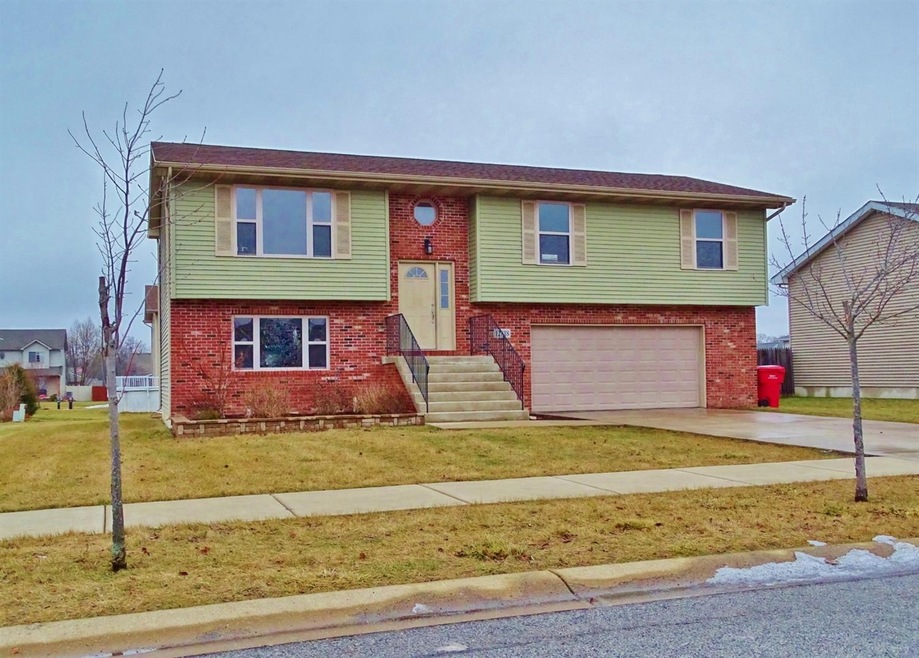 12818 Wheeler St, Cedar Lake, IN 46303 - photo 1