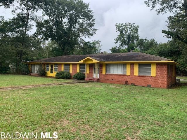 135 Harris St, Atmore, AL 36502 - photo 1