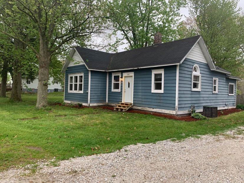 208 E Indiana Ave, Hamlet, IN 46532 - photo 1