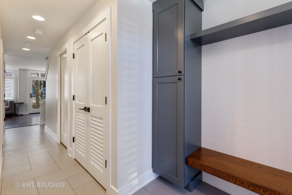 2718 N Southport Ave unit B, Chicago, IL 60614 - photo 1