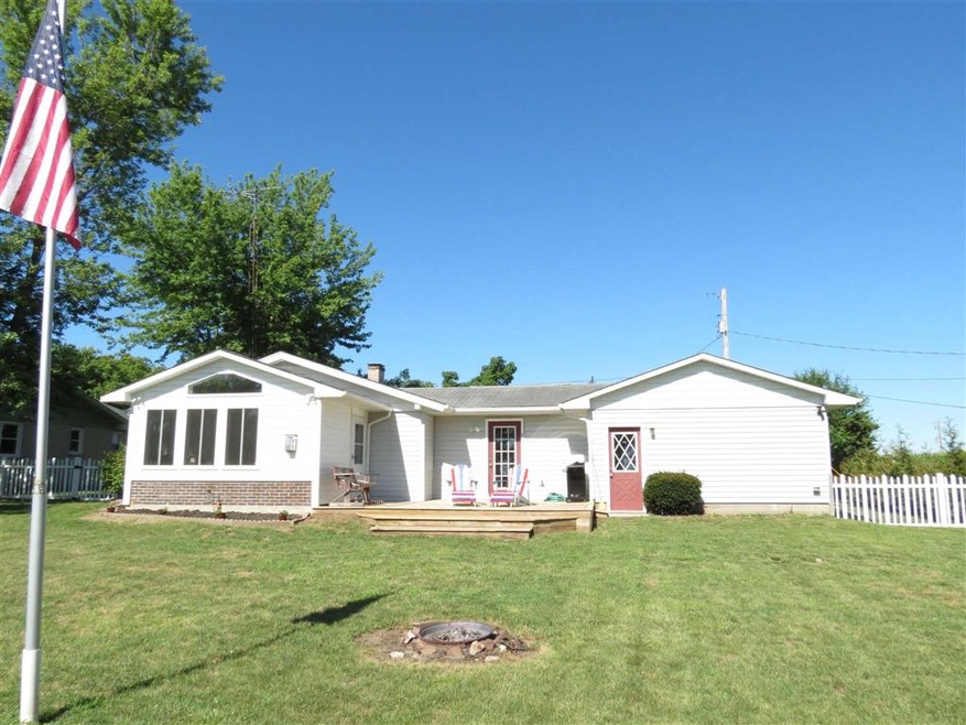 6455 N Mckinley Dr, Monon, IN 47959 - photo 1