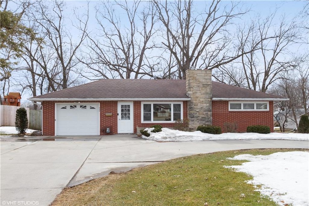 629 S 5th Ave E, Newton, IA 50208 - photo 1