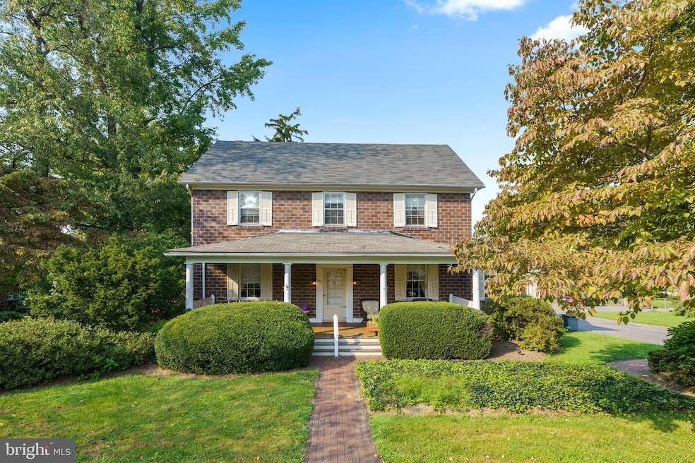 331 W Main St, Purcellville, VA 20132 - photo 1