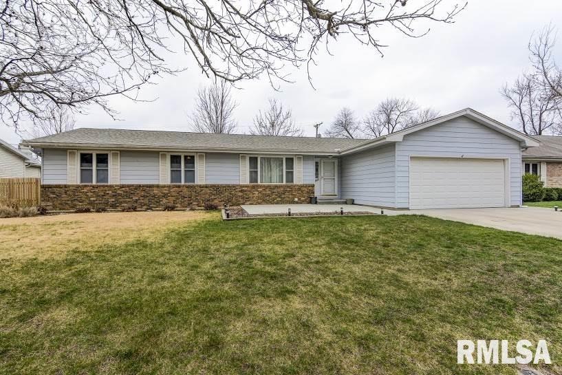 465 Mayfair Dr, Lincoln, IL 62656 - photo 1