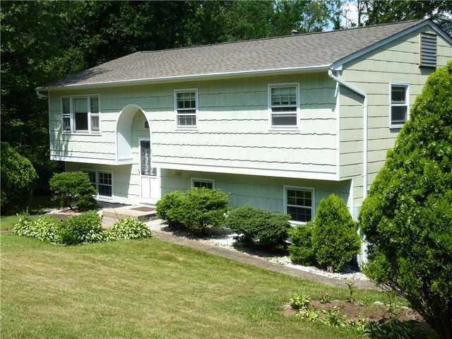 6 Chaparral Rd, Nanuet, NY 10954 - photo 1