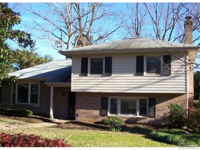 Front Elevation of 2301 Fon-Du-Lac