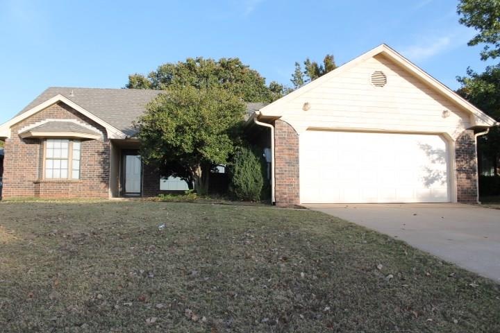 914 N Blackwelder Ave, Edmond, OK 73034 - photo 1