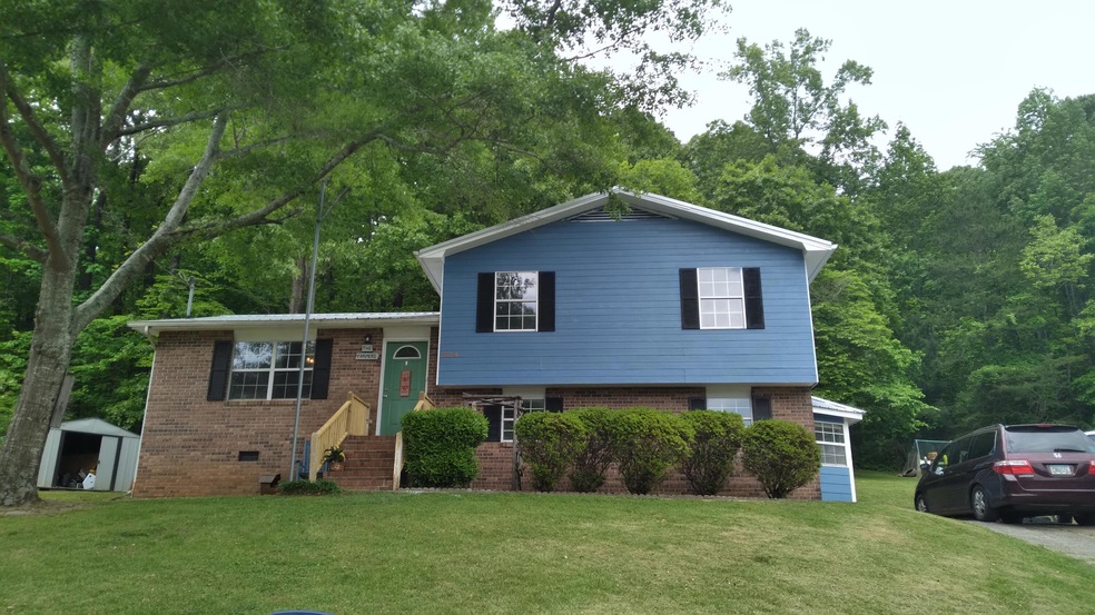 424 Wisteria Rd, La Fayette, GA 30728 - photo 1