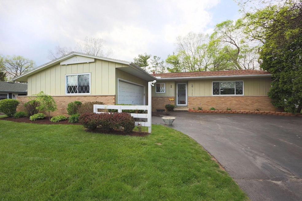 3745-Lindhurst-01